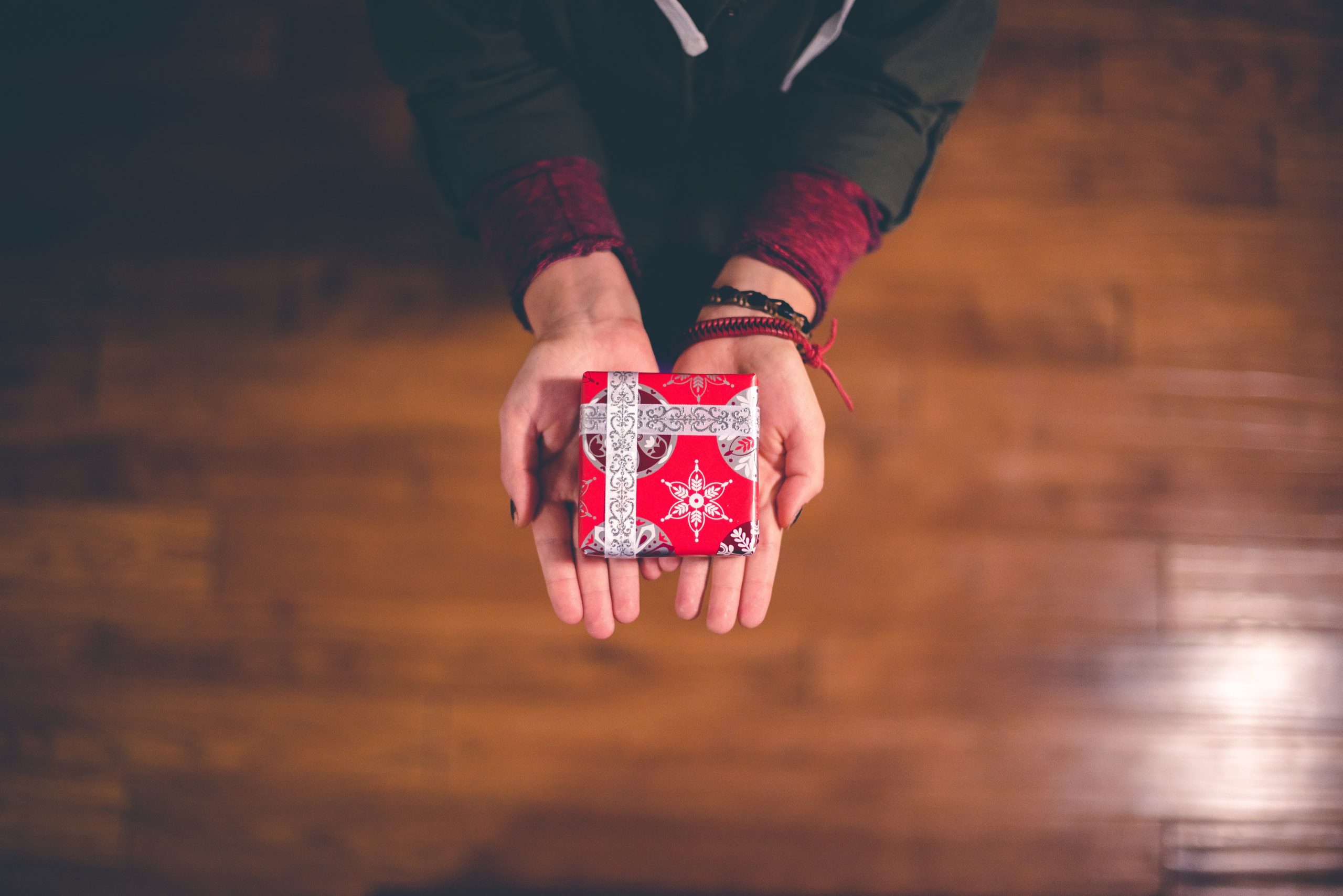 3 Principles of Giving This Holiday Season