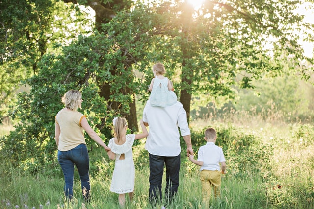 The Leader and Family: 5 Characteristics of a Healthy Family