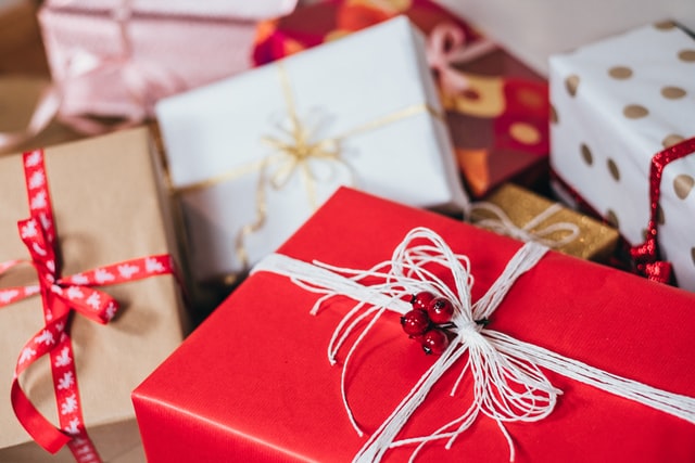 How to Foster the Spirit of Giving This Holiday Season